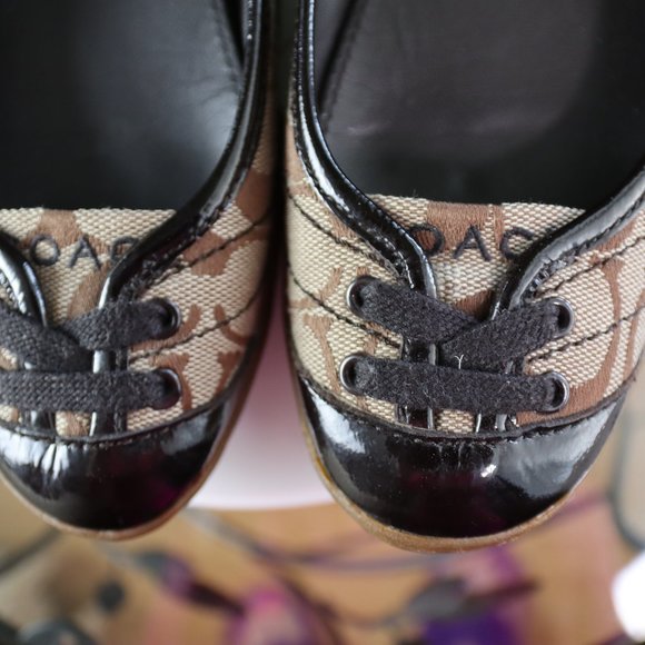 Coach Monogram Flats - Picture 9 of 12